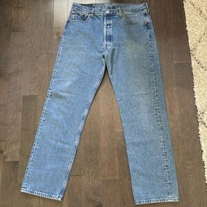 Levi’s 501 Straight Jeans